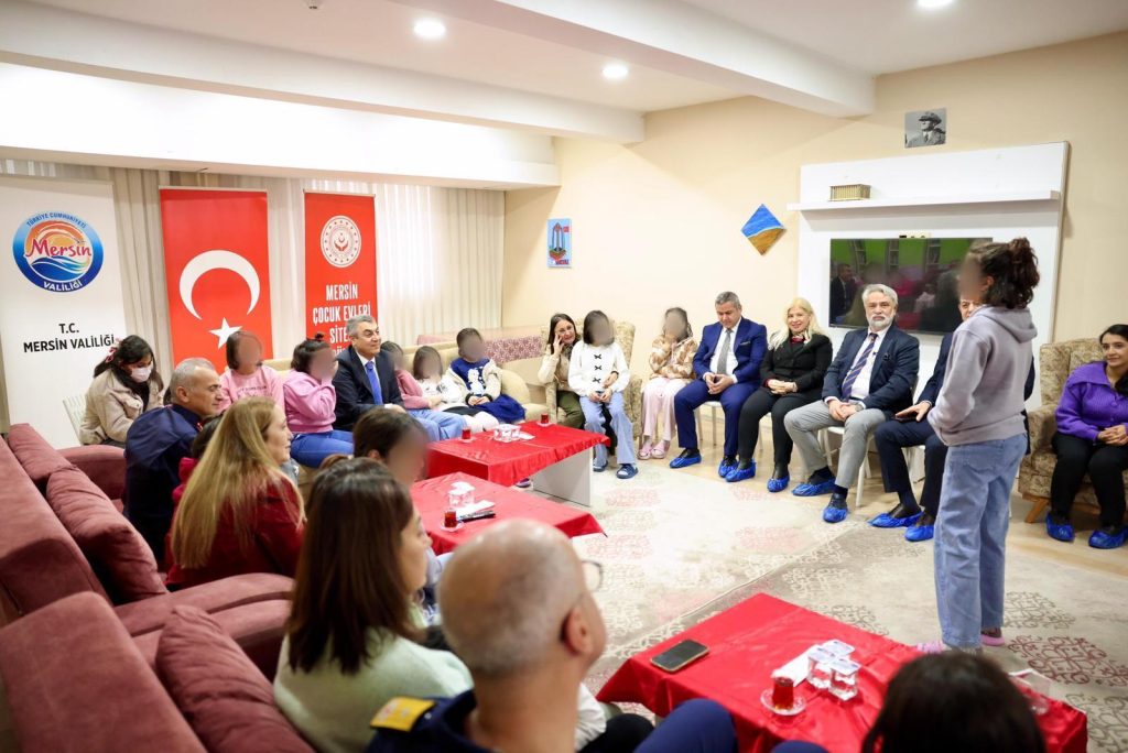 atilla toros, mersin valiliği, çocuk evleri, yeni yıl ziyaret