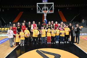 mersi̇n büyükşehi̇r, down sendromlu çocuklari msk i̇le buluşturdu (1)