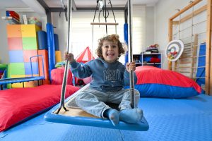 mersİn bÜyÜkŞehİrden dmd hastasi koray’a ergoterapİ desteĞİ (4)