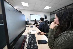 mersİn bÜyÜkŞehİr’den genÇlere yapay zeka ve verİ analİzİ eĞİtİmİ (3)