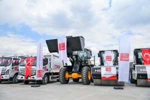 baŞkan seÇer, tbb tarafindan dÜzenlenen ‘araÇ teslİm tÖrenİ’ne katildi (12)