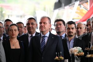 baŞkan seÇer, tbb tarafindan dÜzenlenen ‘araÇ teslİm tÖrenİ’ne katildi (2)