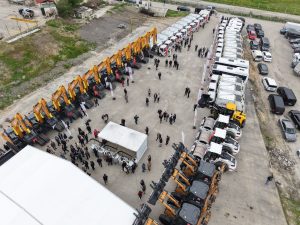 baŞkan seÇer, tbb tarafindan dÜzenlenen ‘araÇ teslİm tÖrenİ’ne katildi (8)