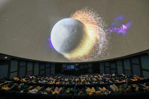 mercan bİlİm merkezİ’nde yer alan planetaryum İle Çocuklar evrenİ keŞfedİyor (6)