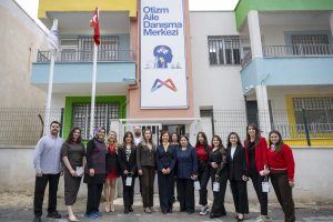 mersİn bÜyÜkŞehİr otİzm aİle daniŞma merkezİ’nde “otİzm farkindalik gÜnÜ”buluŞmasi yapildi (1)