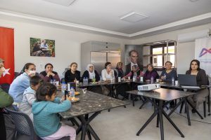 mersİn bÜyÜkŞehİr’den hamzabeylİ kÖyÜmÜz atÖlye’de Üretİcİ kadinlara “gida okuryazarliĞi” eĞİtİmİ (2) (1)