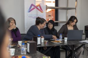 mersİn bÜyÜkŞehİr’den hamzabeylİ kÖyÜmÜz atÖlye’de Üretİcİ kadinlara “gida okuryazarliĞi” eĞİtİmİ (4)