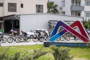 mersİn bÜyÜkŞehİr’İn dÜzenledİĞİ 8. tour of mersİn uluslararasi bİsİklet turu anamur’da start verdİ (8)