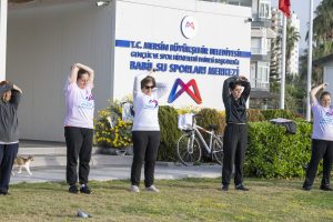 mersİn bÜyÜkŞehİr’İn sabah sporuna yoĞun İlgİ.. (2)