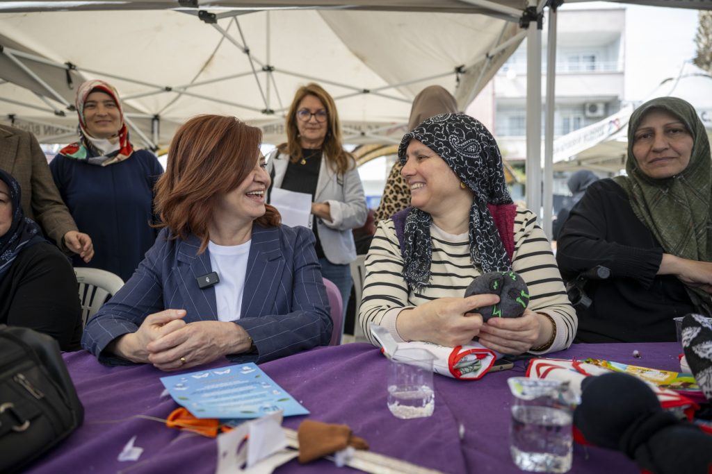 mersİn bÜyÜkŞehİr’İn ‘evİmİz atÖlye’ projesİ İle kadinlar sosyalleŞİyor, Üretİyor ve kazaniyor (7)