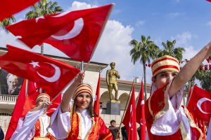 seÇer “Çocuklarimiz, geleceĞİmİz ve umudumuzdur” (6)