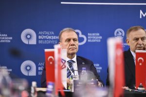 baŞkan seÇer, ‘bÜyÜkŞehİr beledİye baŞkanlari balikesİr buluŞmasi’na katildi (2)